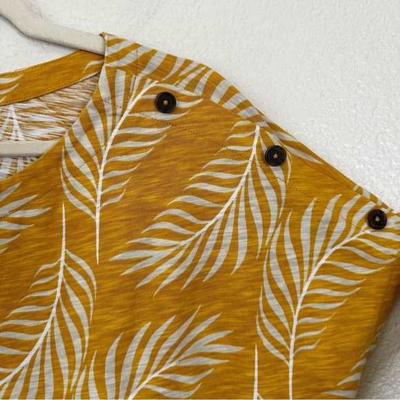 Croft & Barrow Yellow Tropical Leaf Crewneck Top, Size XL - Picture 4 of 11